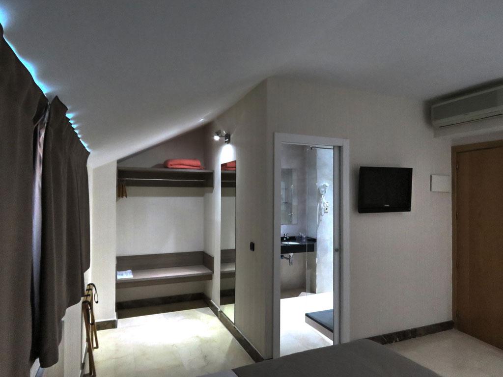 Hotel Ciudad De Фуэнлабрада Экстерьер фото