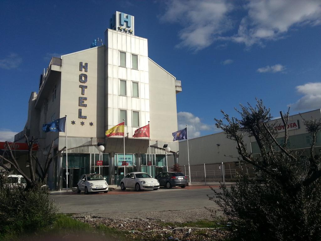 Hotel Ciudad De Фуэнлабрада Экстерьер фото