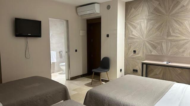 Hotel Ciudad De Фуэнлабрада Экстерьер фото