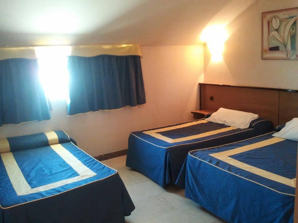 Hotel Ciudad De Фуэнлабрада Экстерьер фото