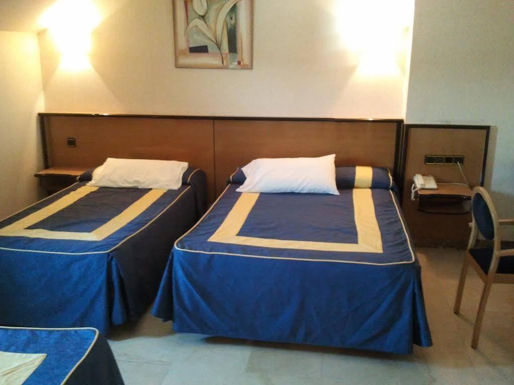 Hotel Ciudad De Фуэнлабрада Экстерьер фото